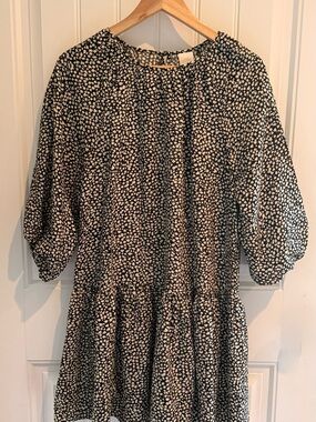 H&M Black and White Floral Tiered Puff-Sleeve Dress